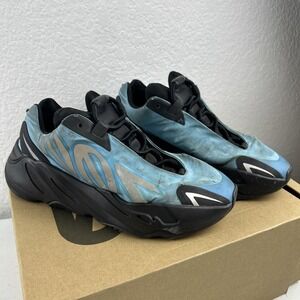 Size 5.5 - Adidas Yeezy Boost 700‎ MNVN Blue Tint W/Box